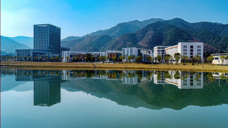 PCB打板价格构成揭秘：揭秘背后的成本要素